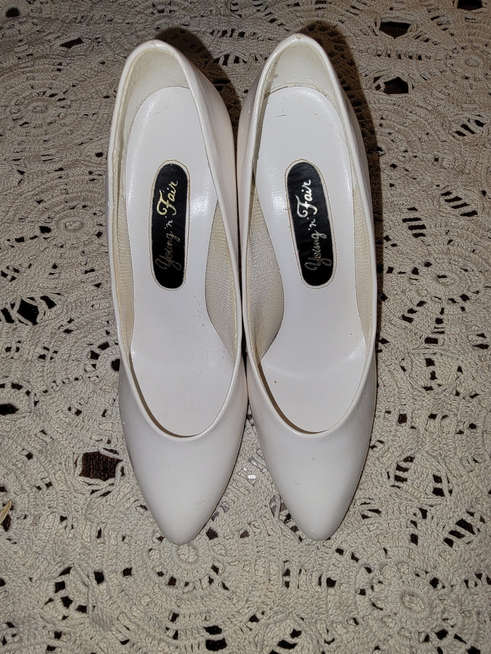 Women's White Pointed Toe Heels